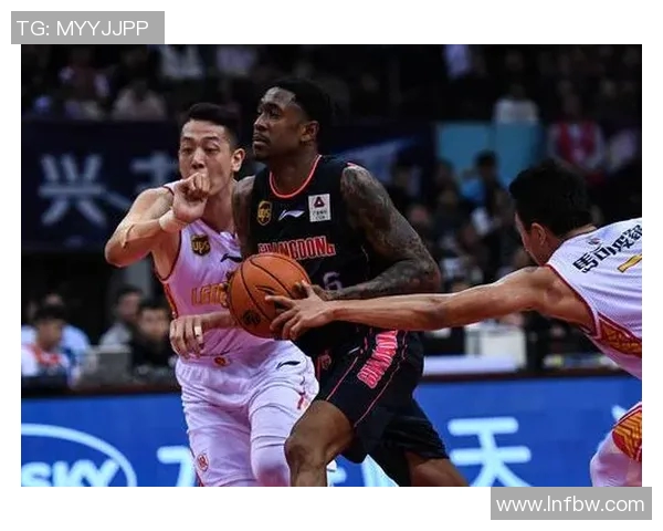 深圳篮球队技术揭秘：从战术布局到球员训练的全景分析