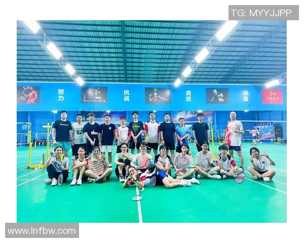 深圳羽毛球队与成都羽毛球队赛后复盘分析团队配合与战术执行的关键因素 深圳羽毛球队与成都羽毛球队赛后复盘分析团队配合与战术执行的关键因素