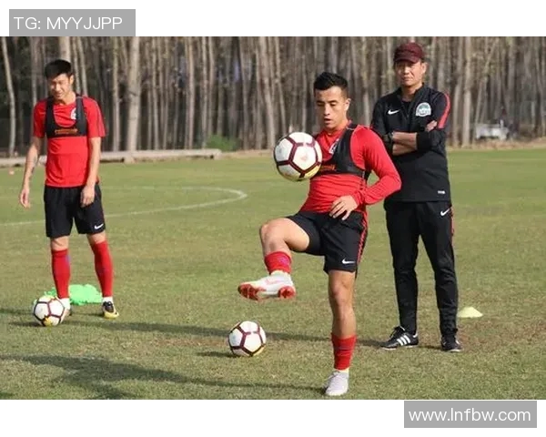 北京排球队耐力训练揭秘:如何在高强度比赛中保持最佳状态 北京排球队耐力训练揭秘:如何在高强度比赛中保持最佳状态