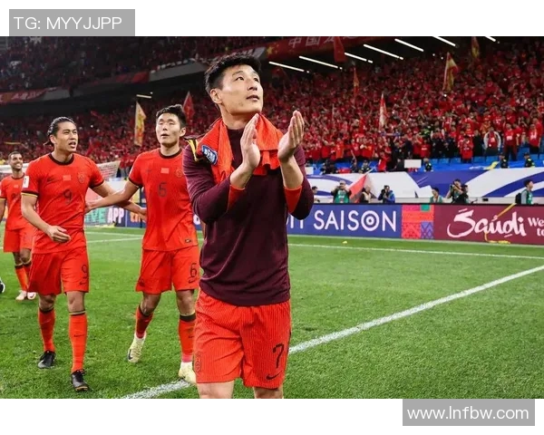 描绘足球明星武磊的精彩瞬间与辉煌成就的艺术作品 描绘足球明星武磊的精彩瞬间与辉煌成就的艺术作品